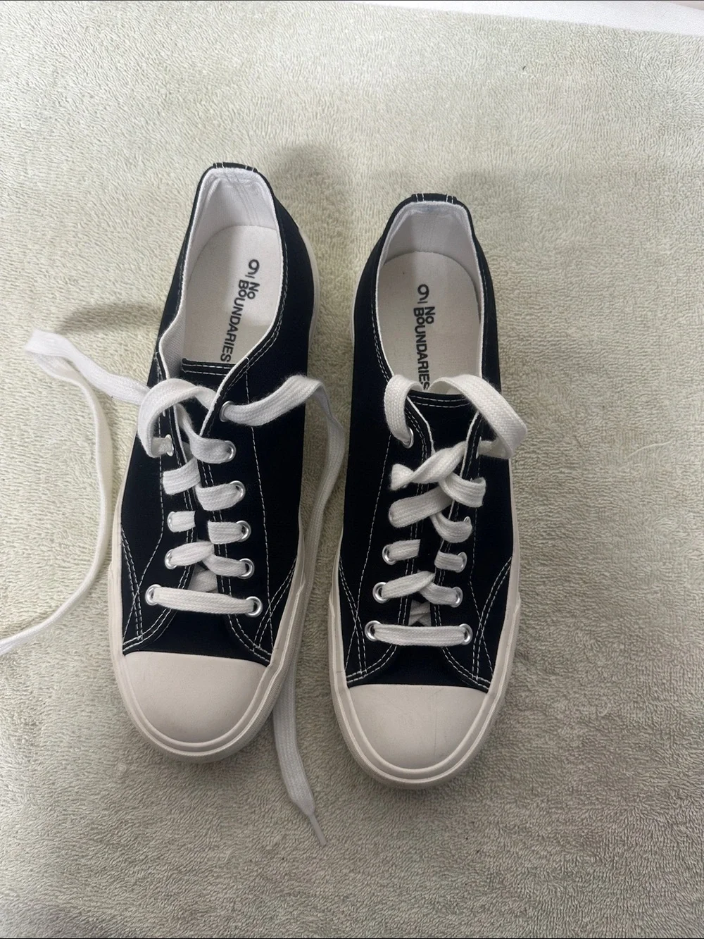 No Boundaries Black Canvas Low-Top Lace-Up Sneakers